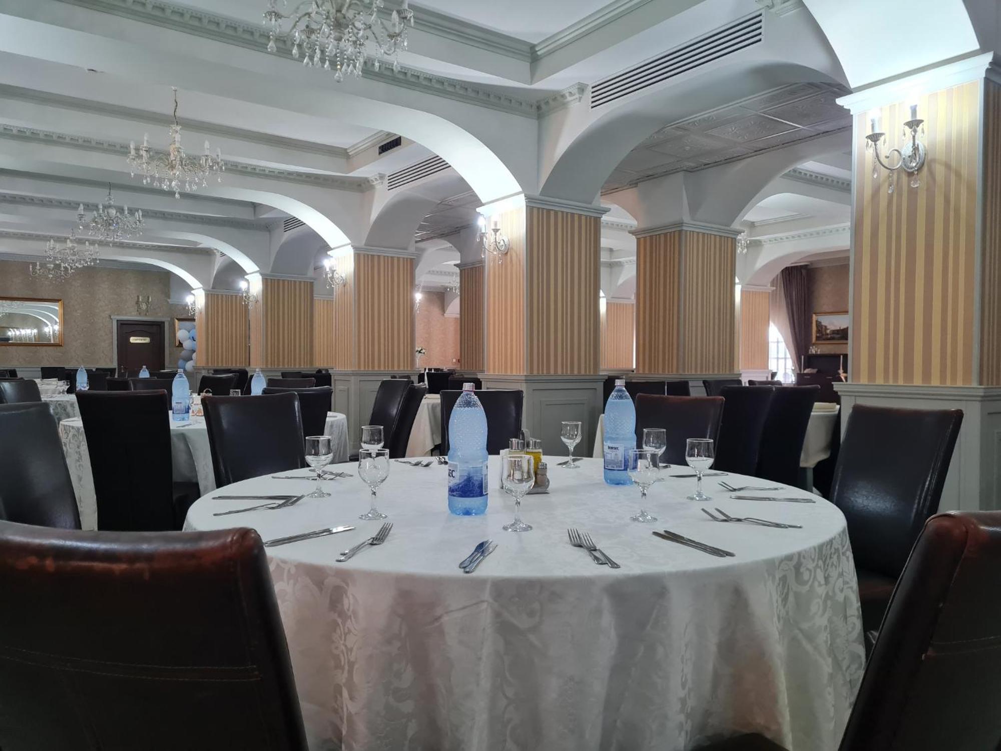 Hotel Valahia Targoviste Exteriér fotografie